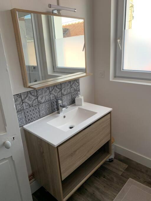 Appartement Renove A 200M De La Plage ชาแตเลยง-ปลาจ ภายนอก รูปภาพ